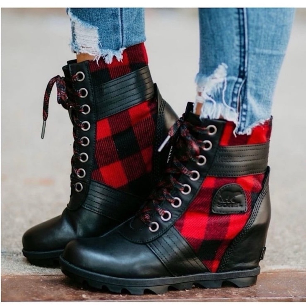 Sorel Lexie wedge boot red plaid
